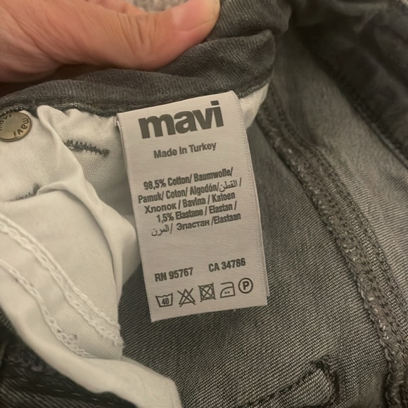 Mavi Ada Mid Rise Distressed Light Grey Boyfriend Jeans 24X27 - Picture 2 of 10